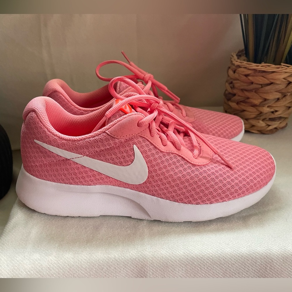 Nike Women’s Pink Mesh Running Shoes